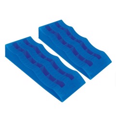 To blå nivelleringkiler med tre trin og et bølget design, placeret ved siden af hinanden.